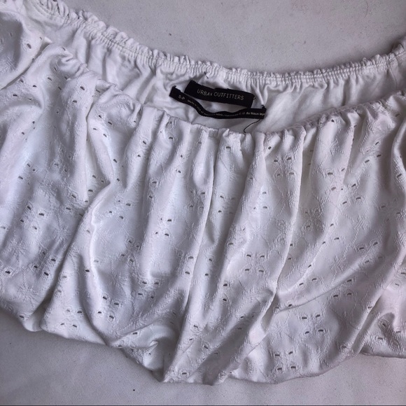 UO Cropped Eyelet top - Picture 6 of 7